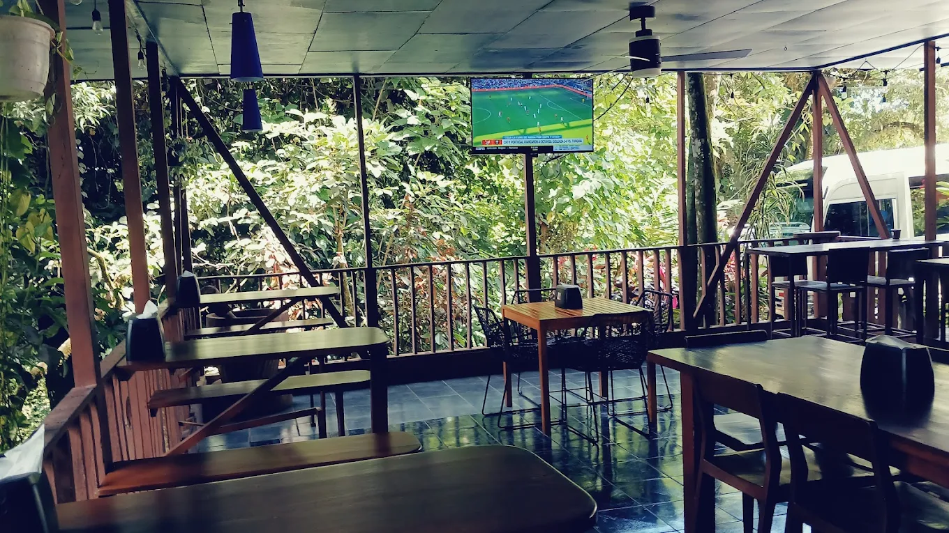  Catarata uvita restaurant