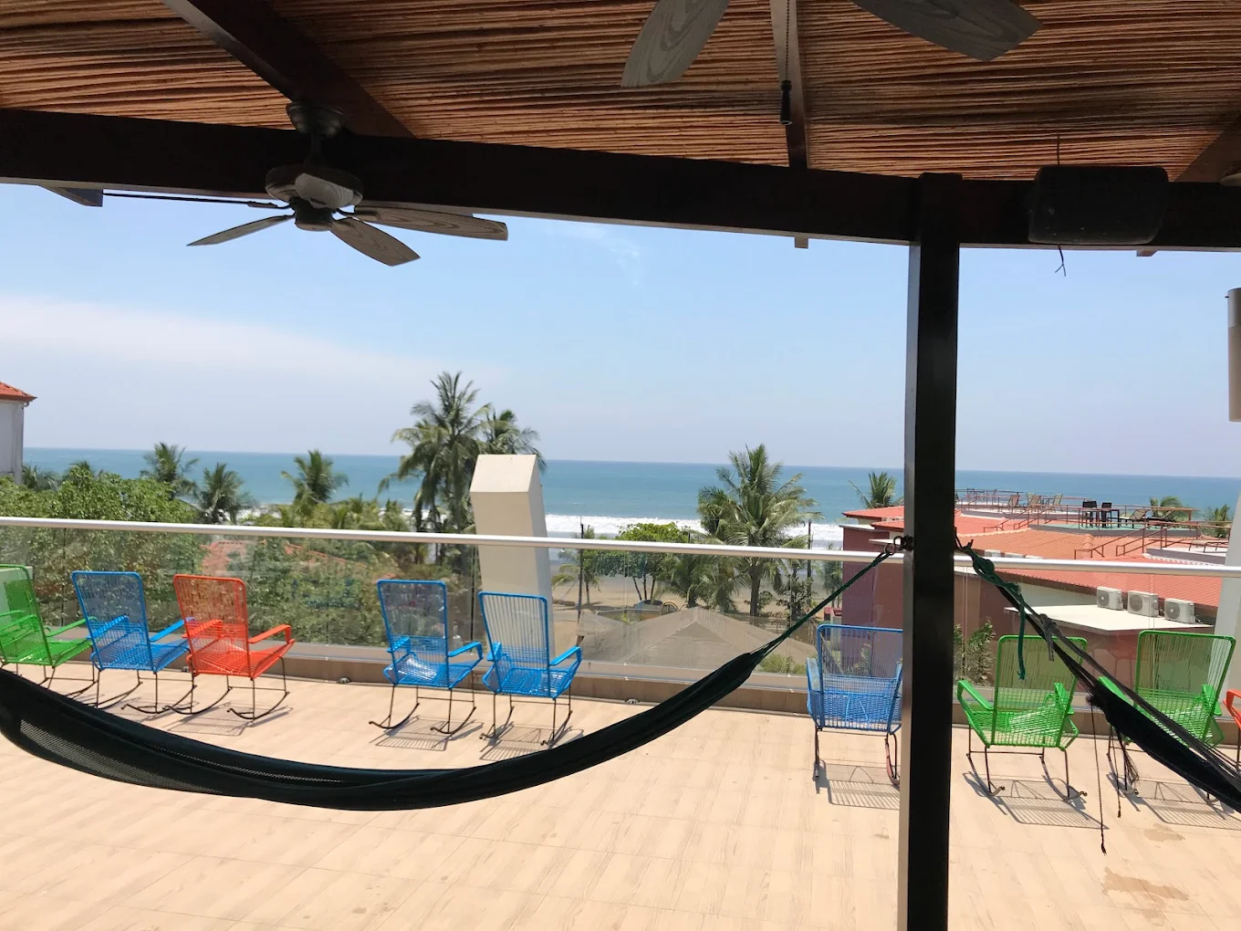 Hostal y escuela de surf Room2Board