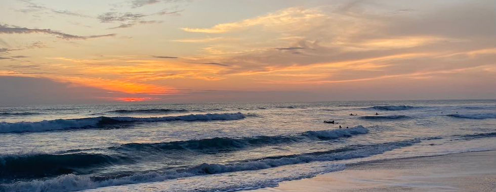Coucher de soleil sur la plage de Santa Teresa