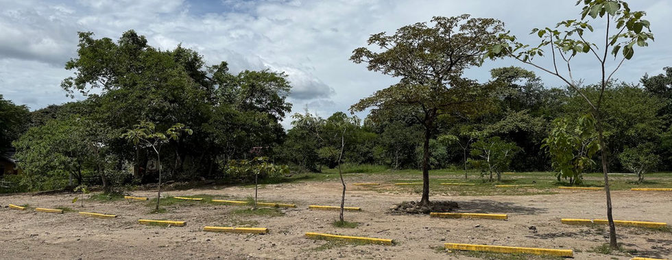 Llanos de Cortez Waterfall parking