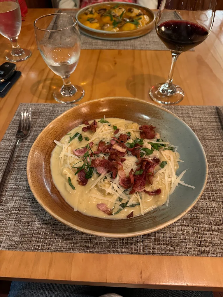 El Sapo — Restaurante & Bar