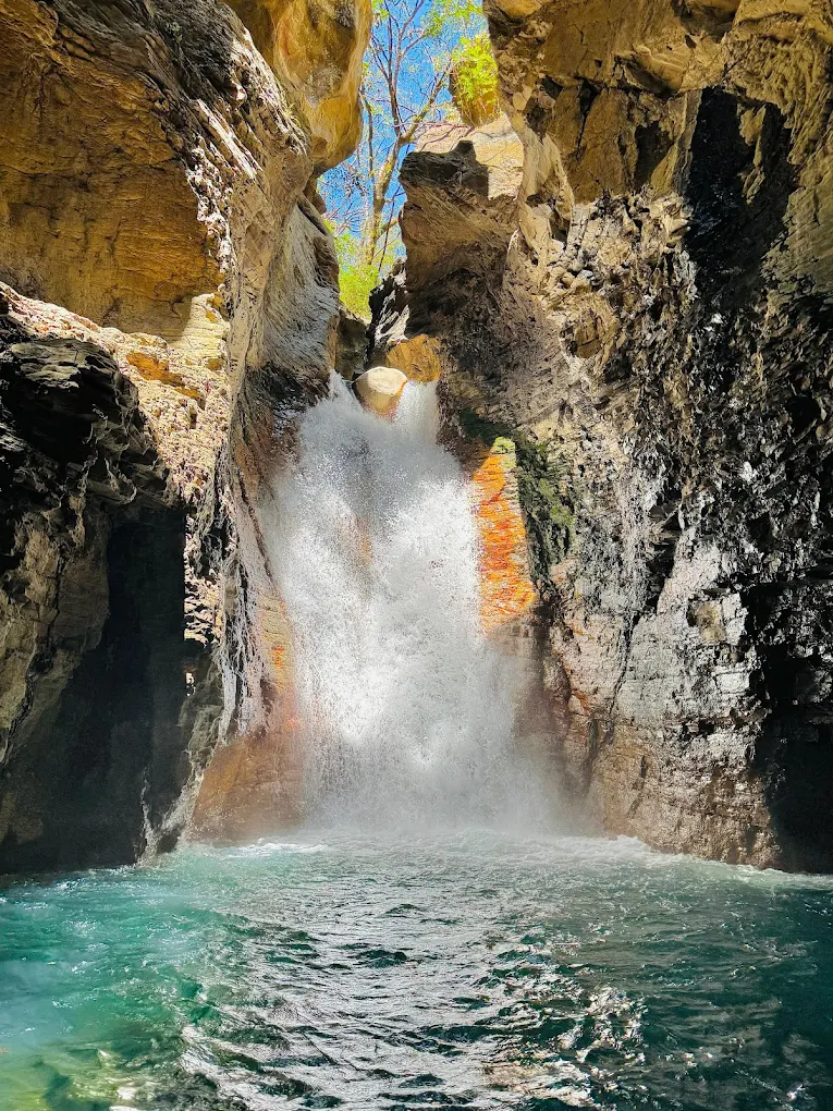 Cascade de La Leona, Costa Rica