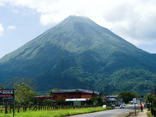 The ultimate guide to hiking near Arenal Volcano (La Fortuna, Costa Rica)