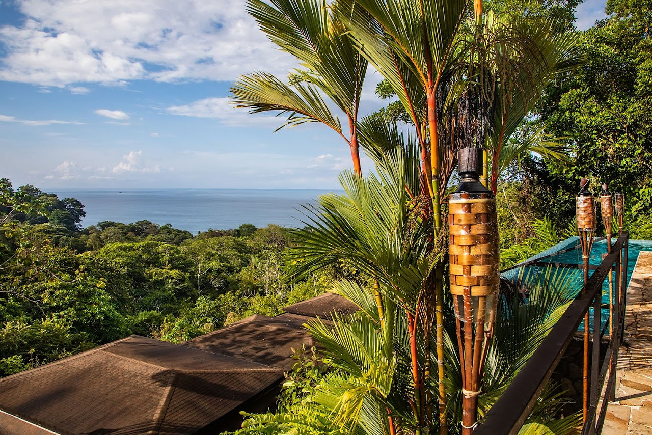 Tiki Villas Rainforest Lodge &amp; Spa