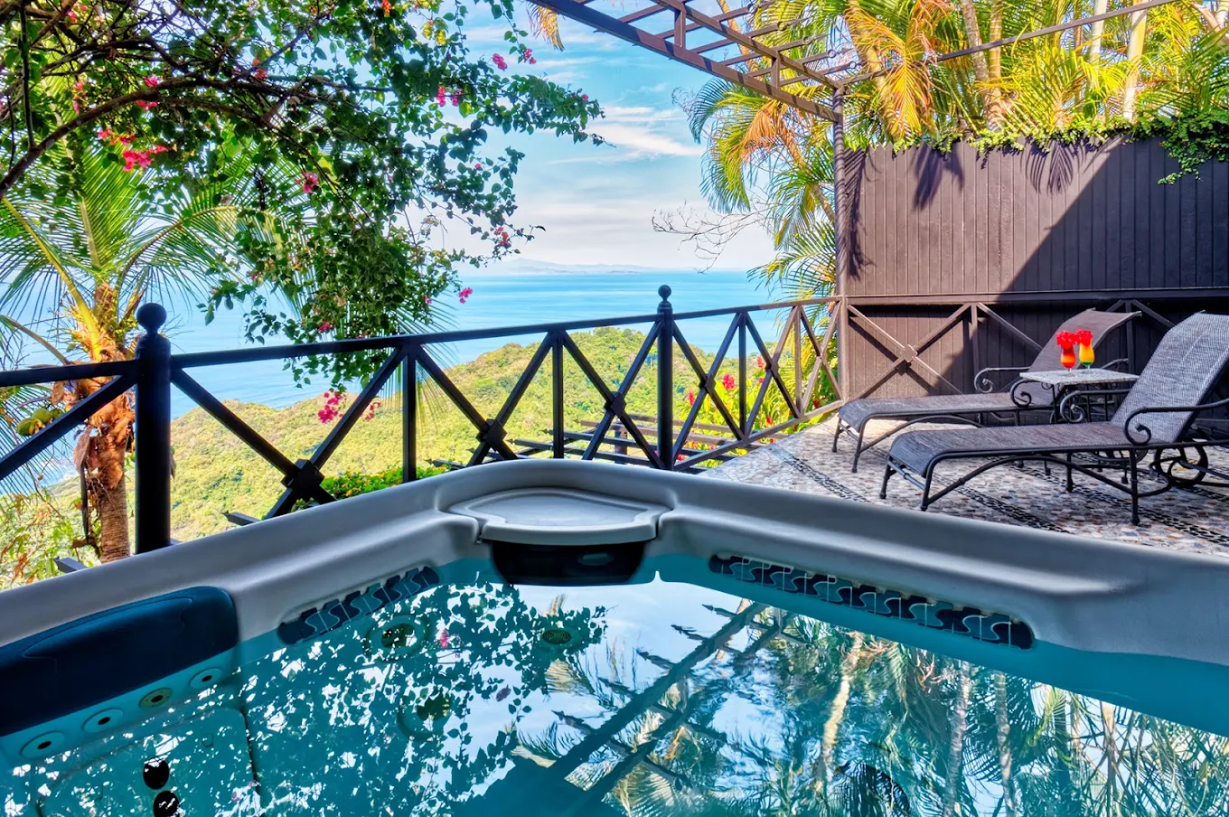 Hotel Villa Caletas