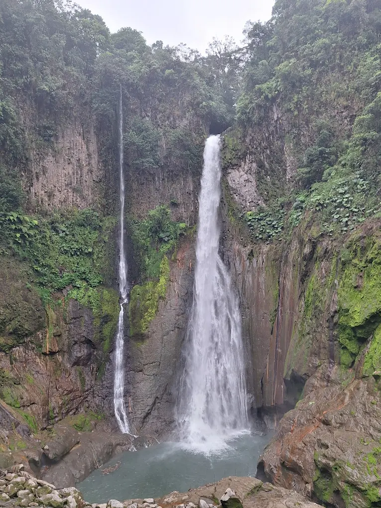 Cascade Bajos del Toro (Catarata del Toro)
