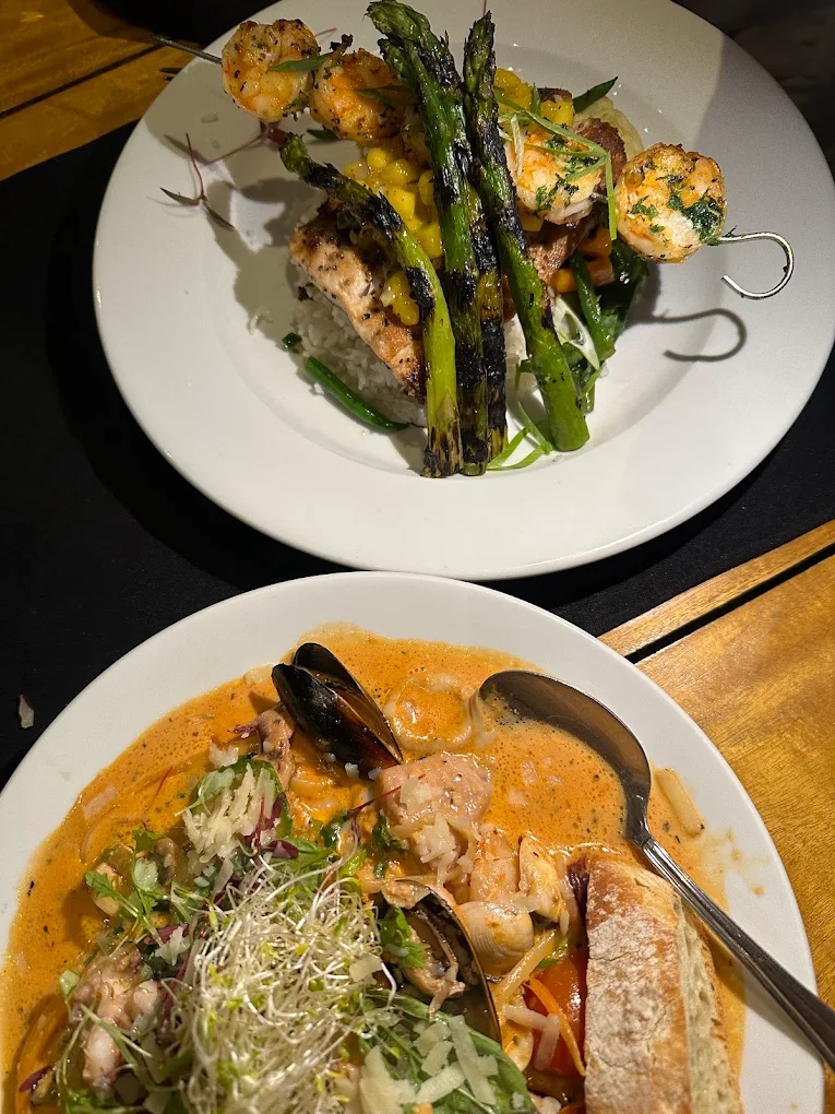 Dragonfly Bar & Grill