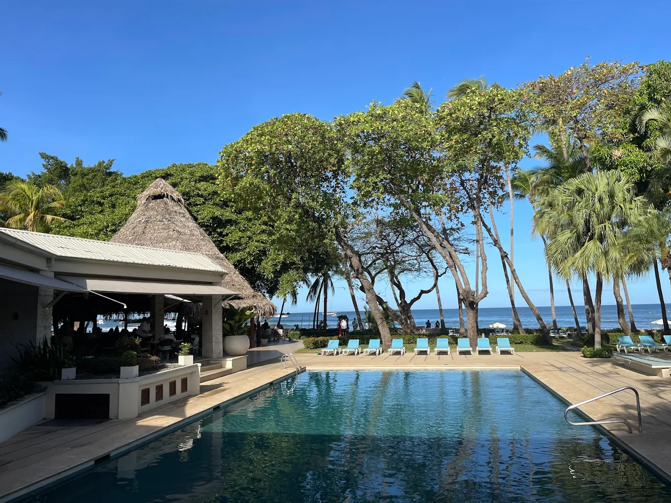 Tamarindo Diria Beach Resort