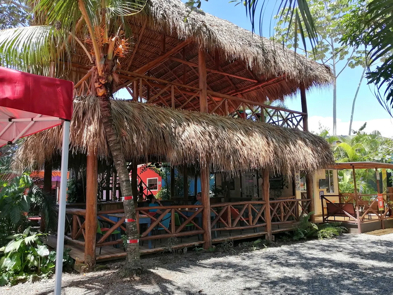 Jaco Lodge – Solo adultos