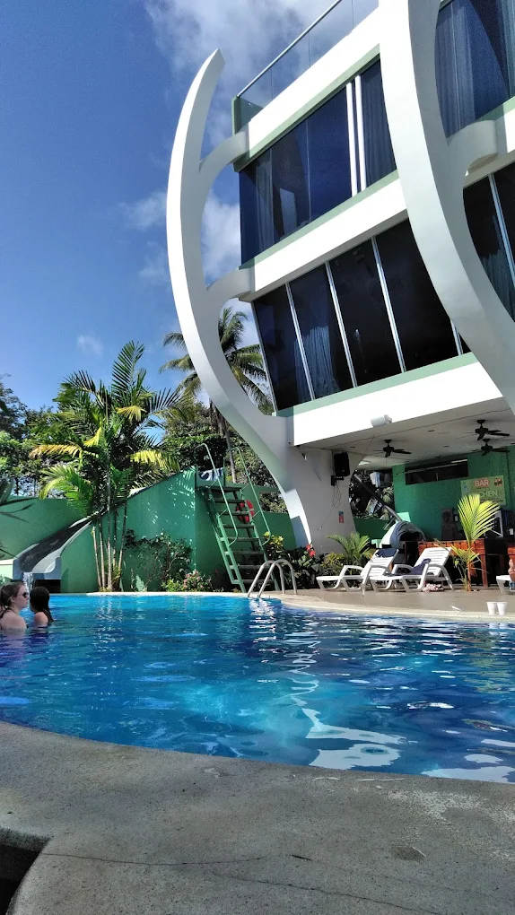 Hostal y escuela de surf Room2Board