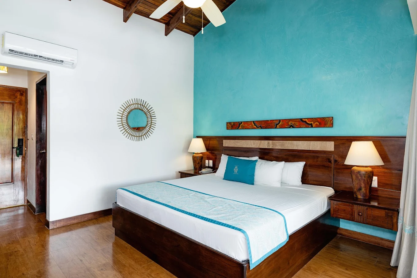 Tamarindo Diria Beach Resort