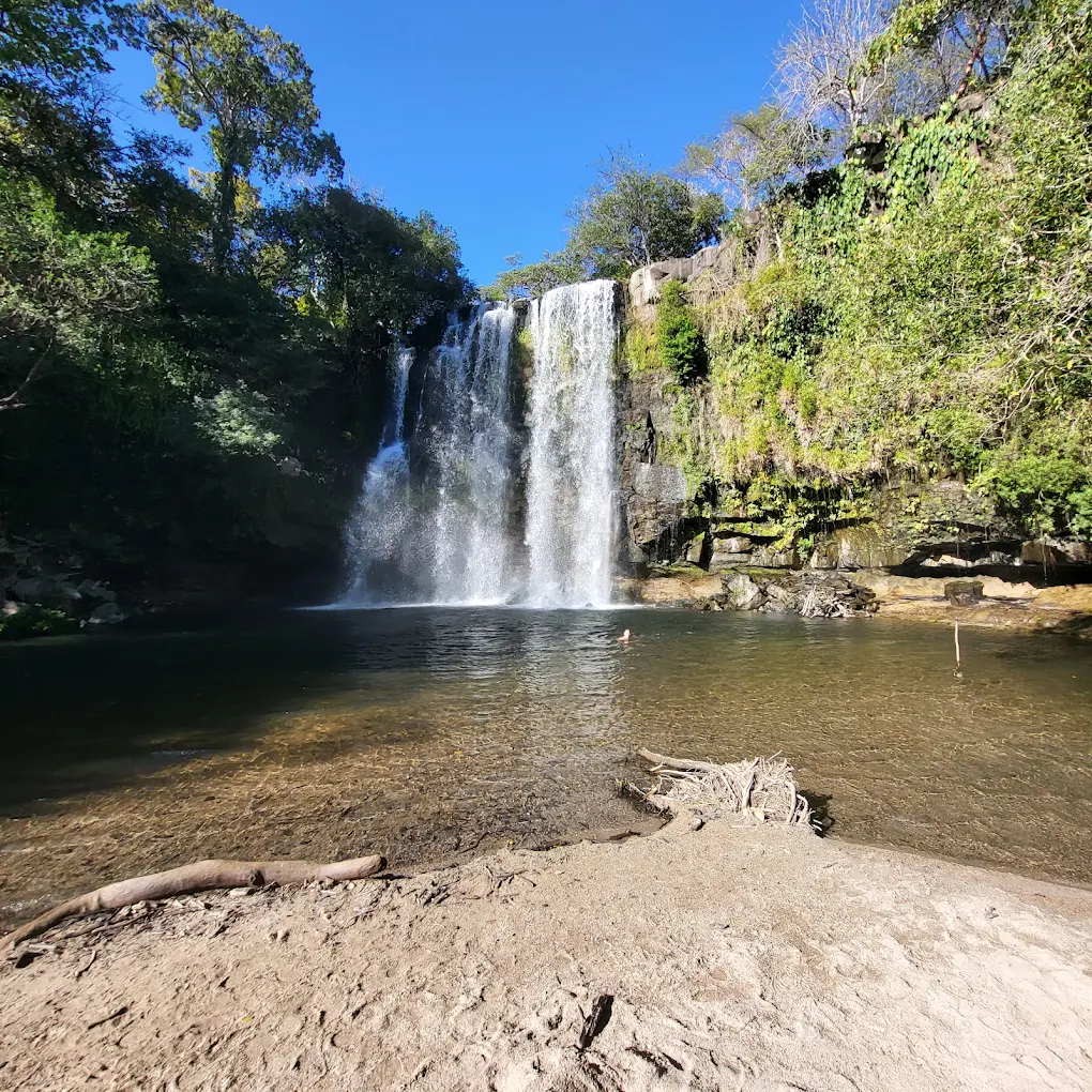 Cascade de Llanos de Cortés 