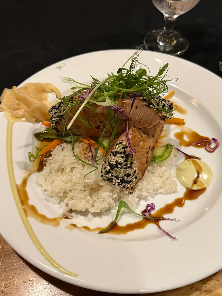 Dragonfly Bar & Grill