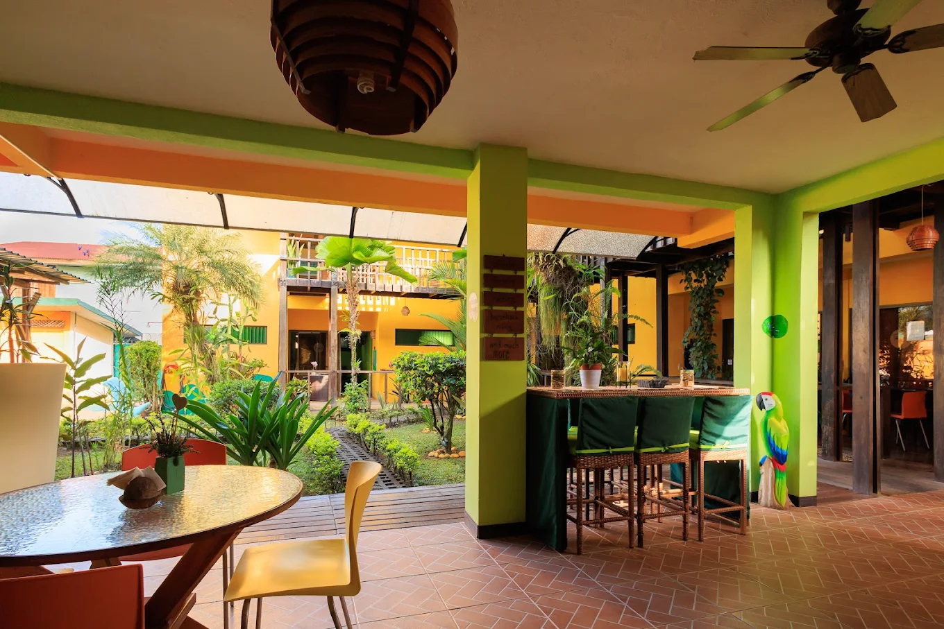 La Casa de las Flores Hotel
