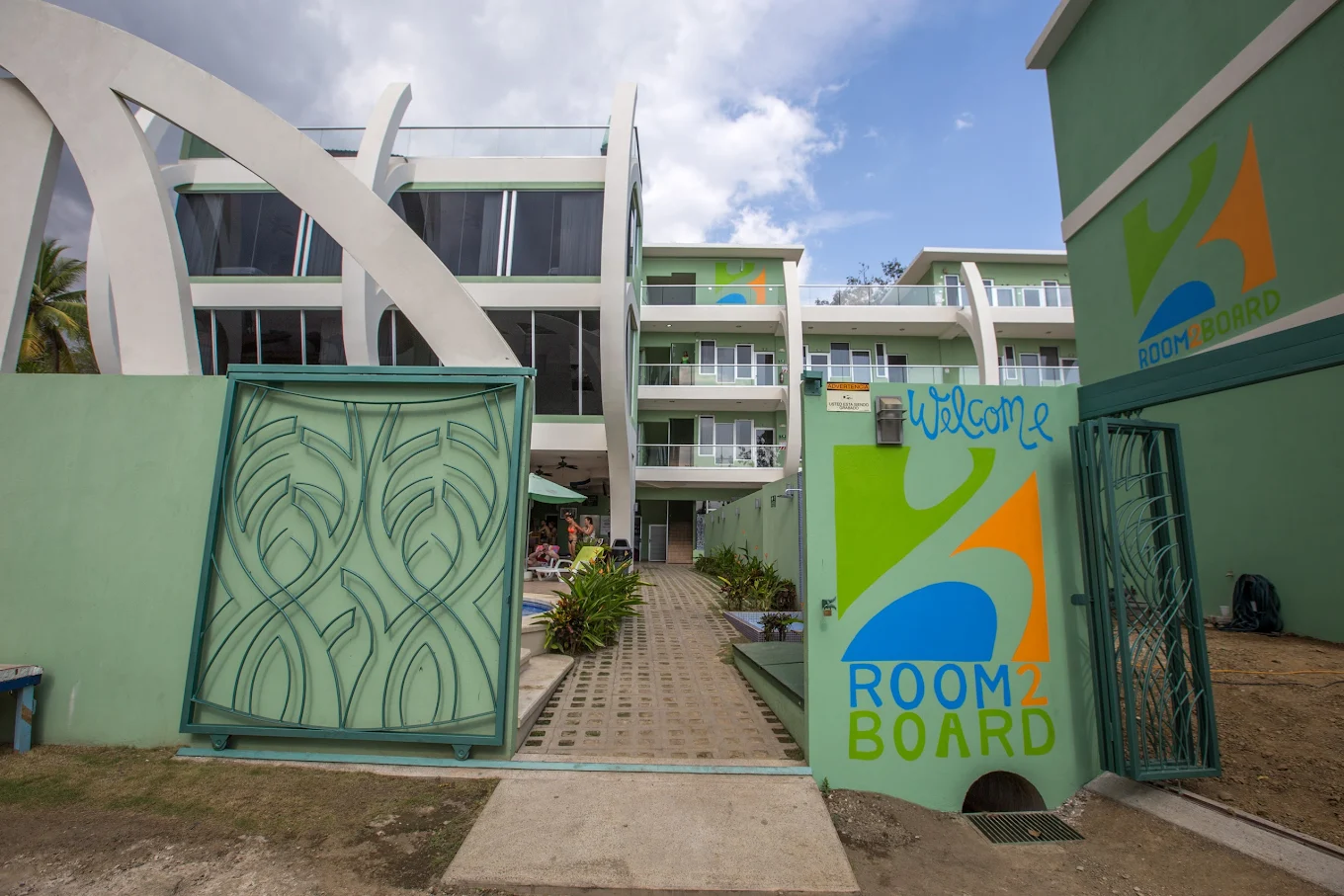 Hostal y escuela de surf Room2Board