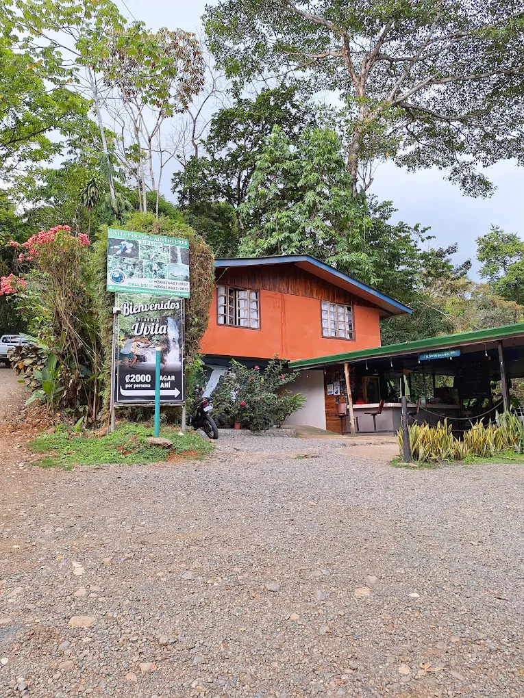Catarata uvita entrance