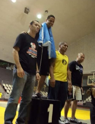 35628652_10216772645372271_1728294668111