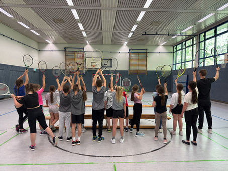Tennisverein Bendorf startet Nachwuchsaktion an der Grundschule Stromberg