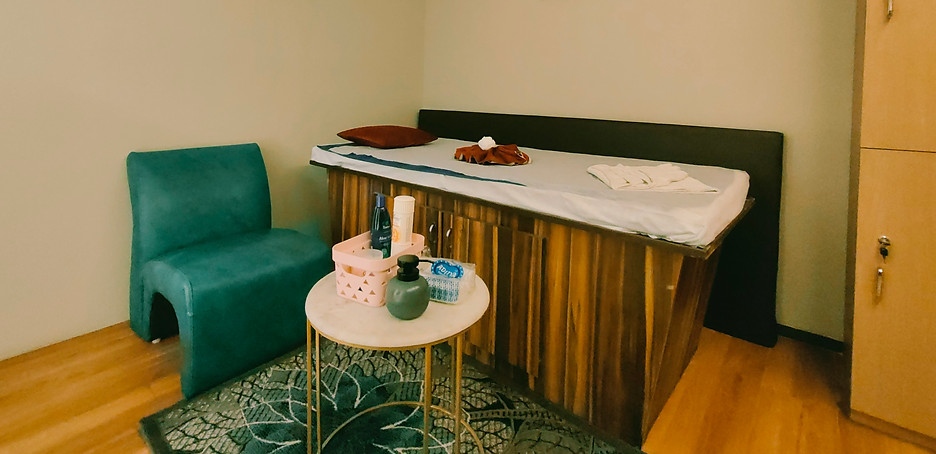 Oil Massage In Lower Parel