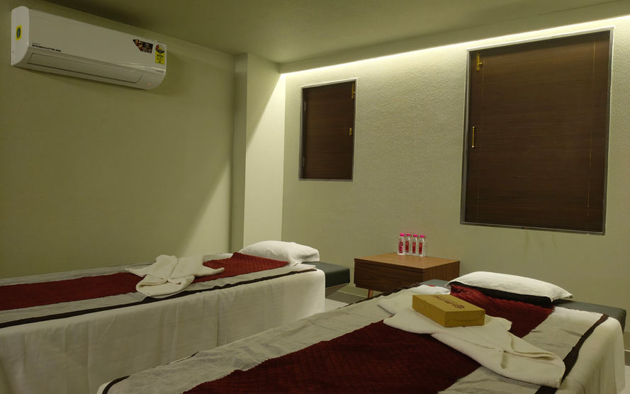 Couple Massage In Thane