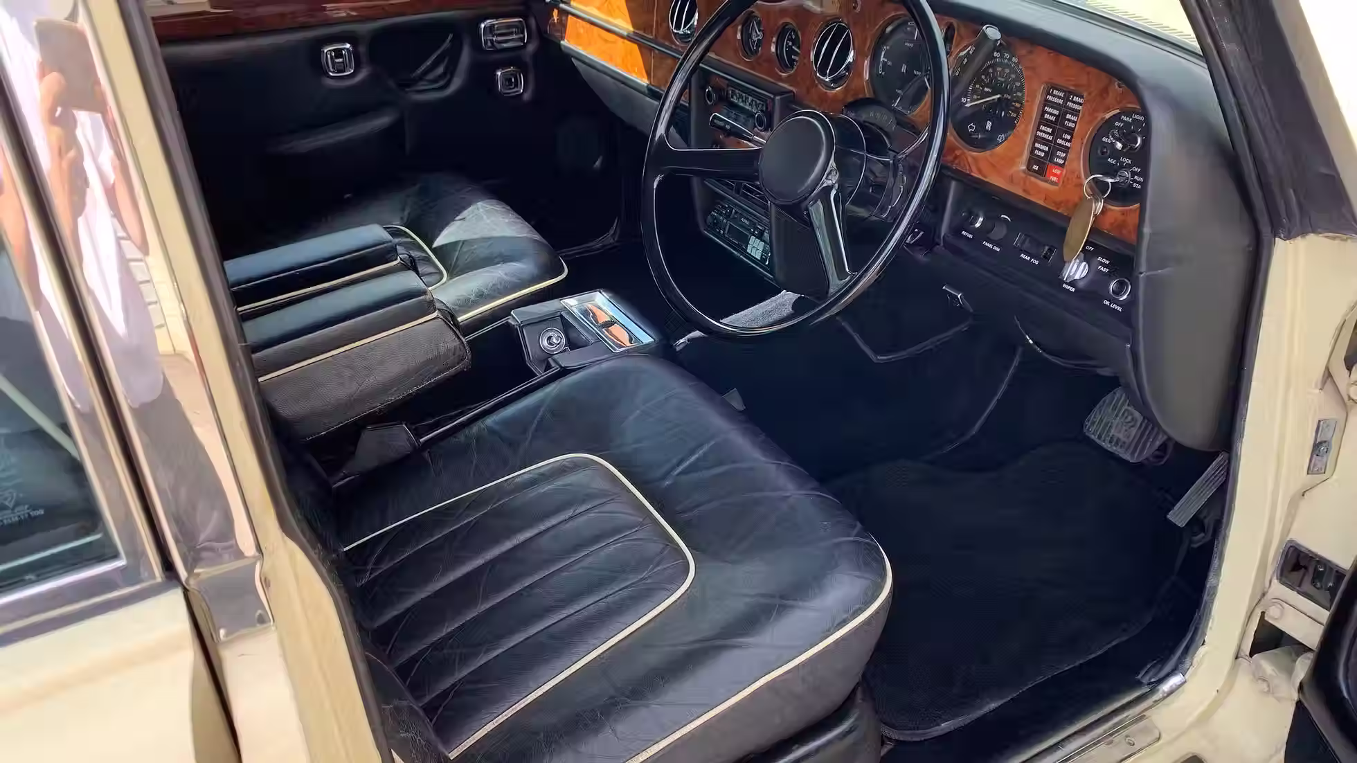 1977 Rolls Royce Silver Shadow 2