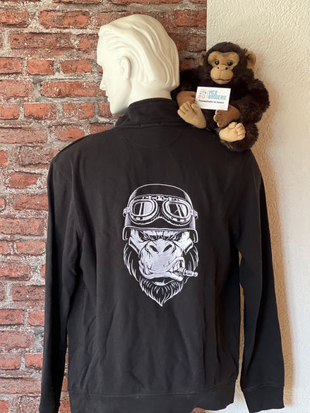 Jaquette noire brodée, singe dans le dos