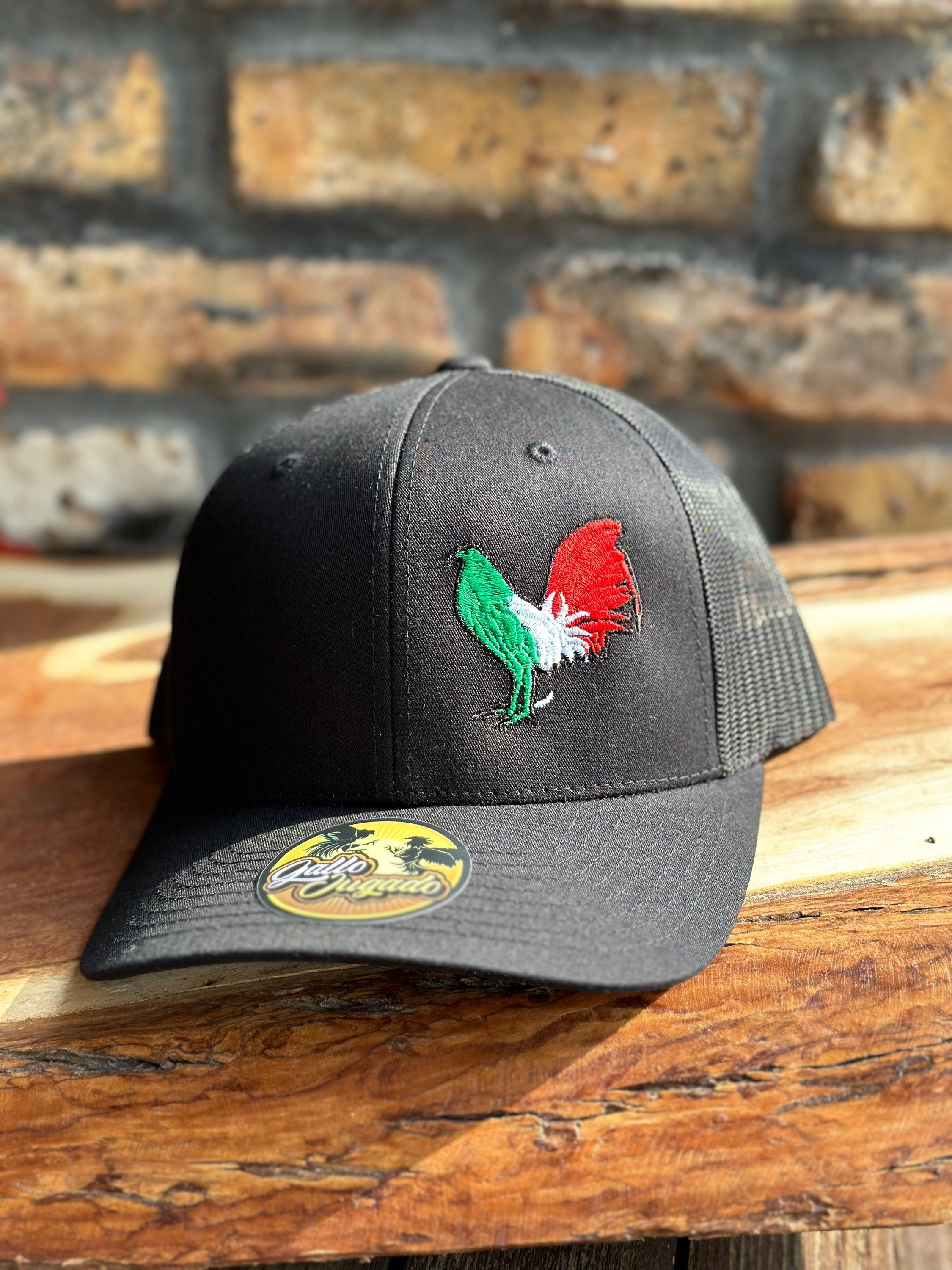 Gallo with Feather Detail MEX