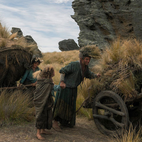 The Lord of the Rings: The Rings of Power - harfoot cart