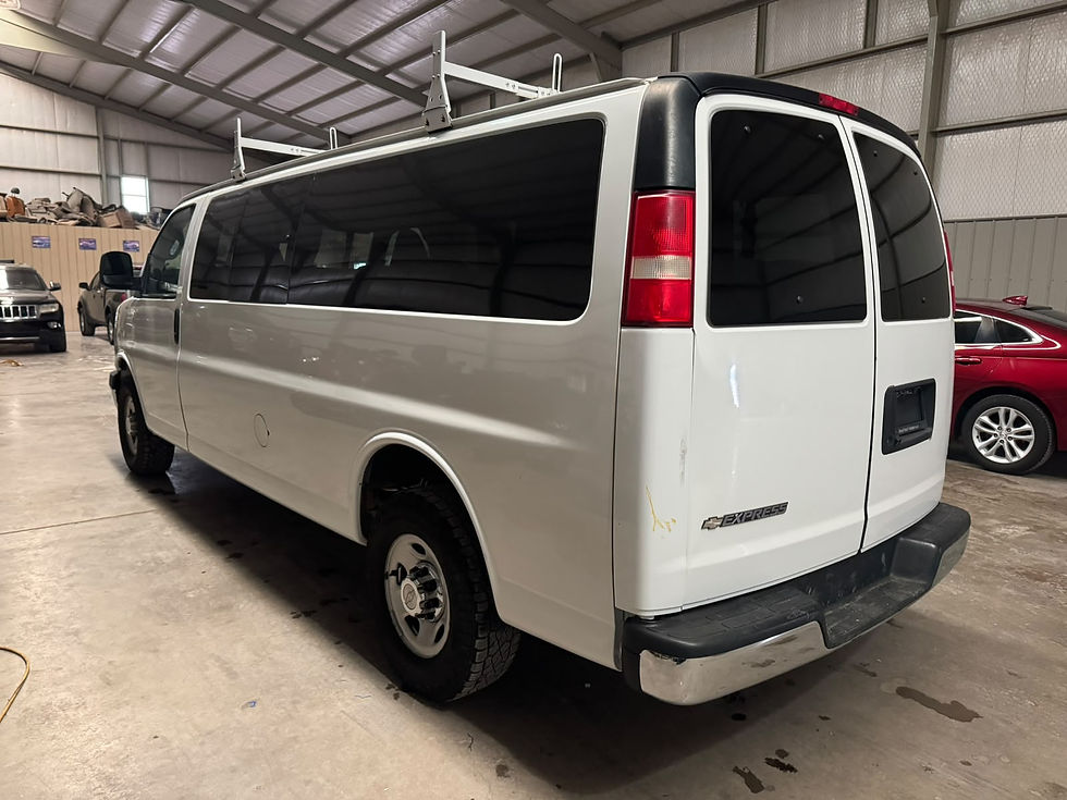 Miniatura: 2018 Chevrolet Van 15 Pas V6