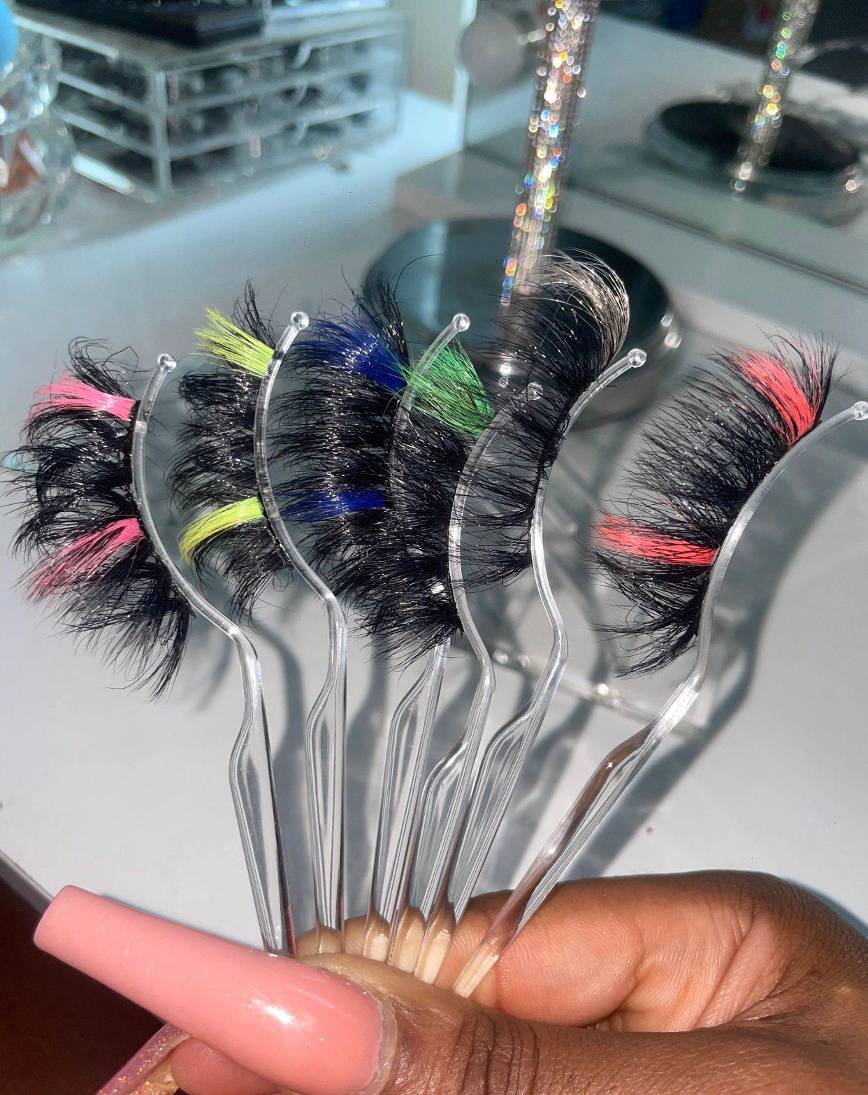 2-Toned🌈 Money Minks