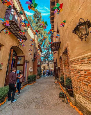 tour a Valquirico