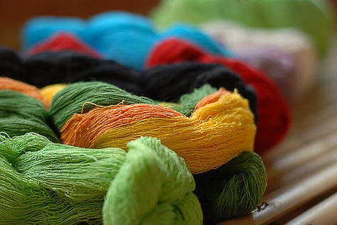 Set-of-colorful-silk-yarn-674997822_2672