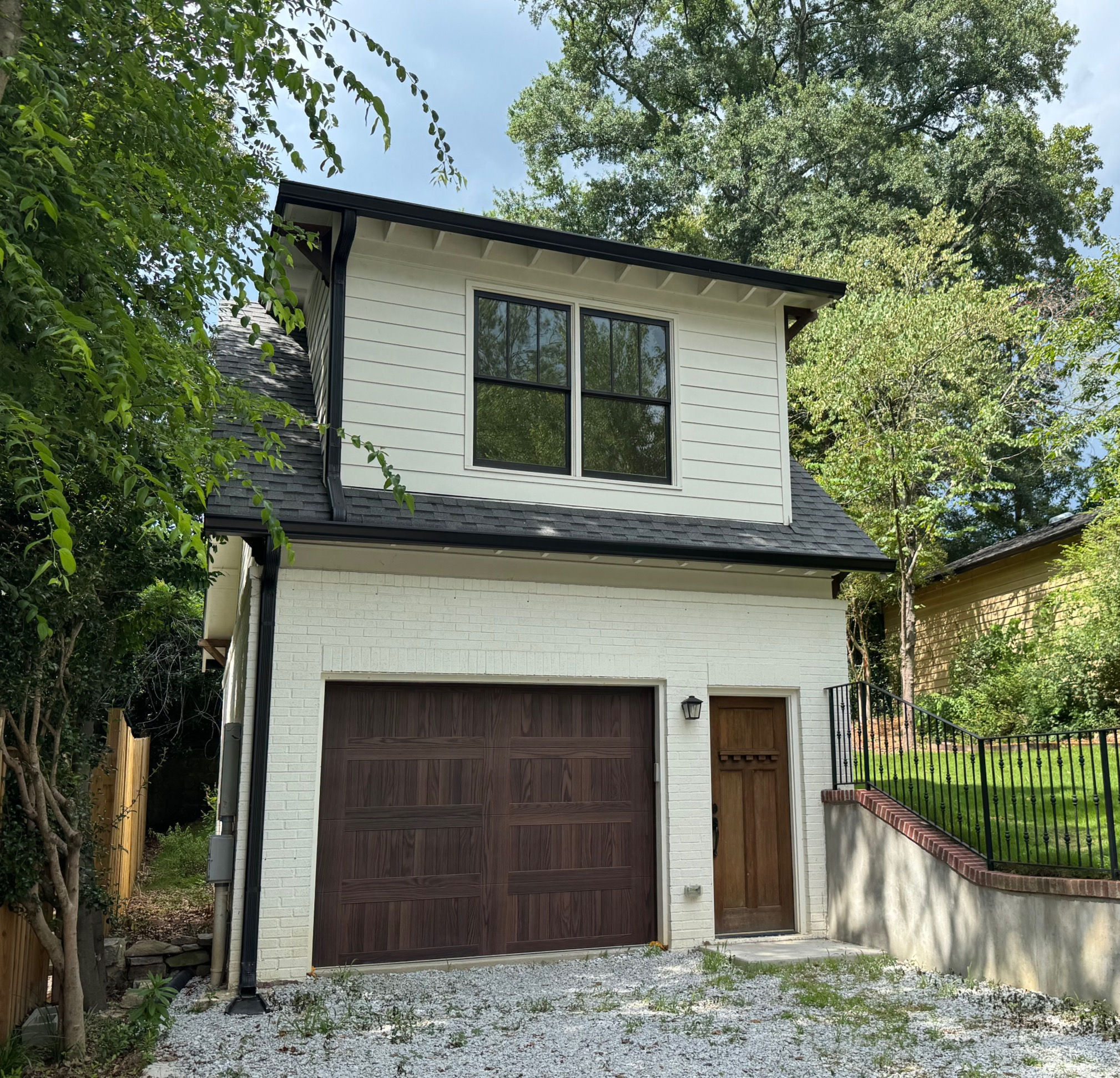 366 sqft Studio above the Garage in City of Atlanta