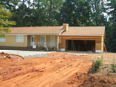 Detached vs. Attached Garage: Which One Is Right for You?