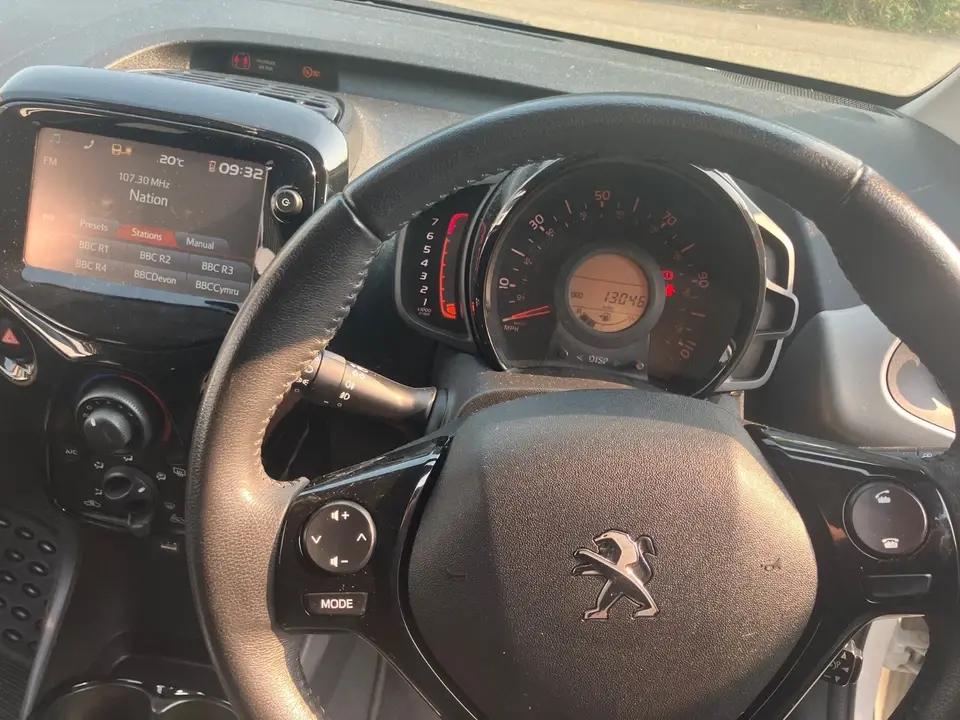 Thumbnail: 2015 Peugeot Allure - soft top