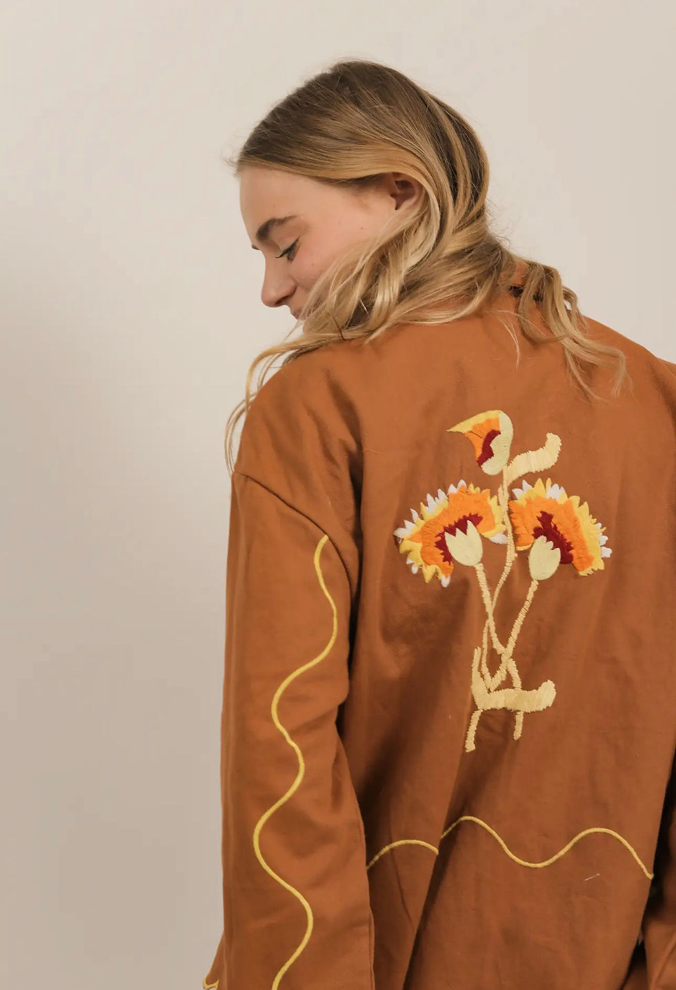 Miniatura: Chaqueta bordado flor 