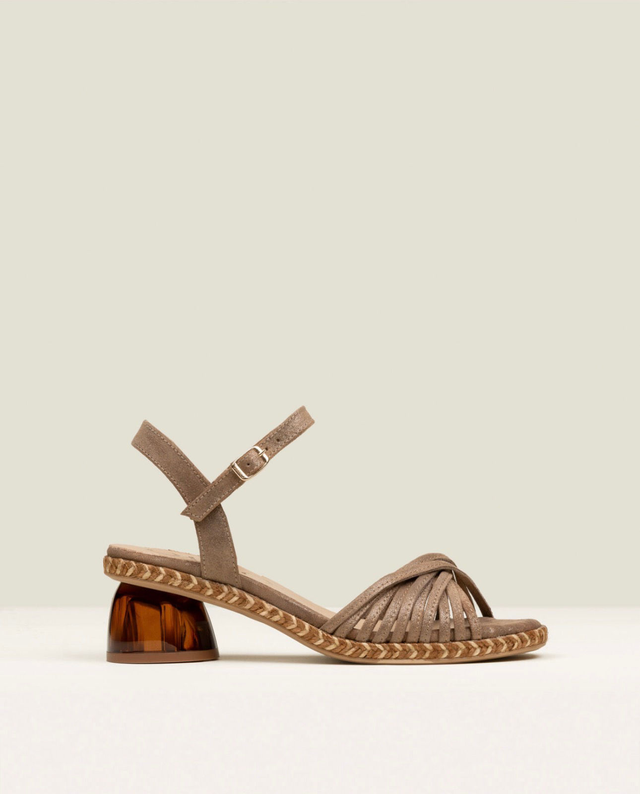 Sandalia tacón transparente 