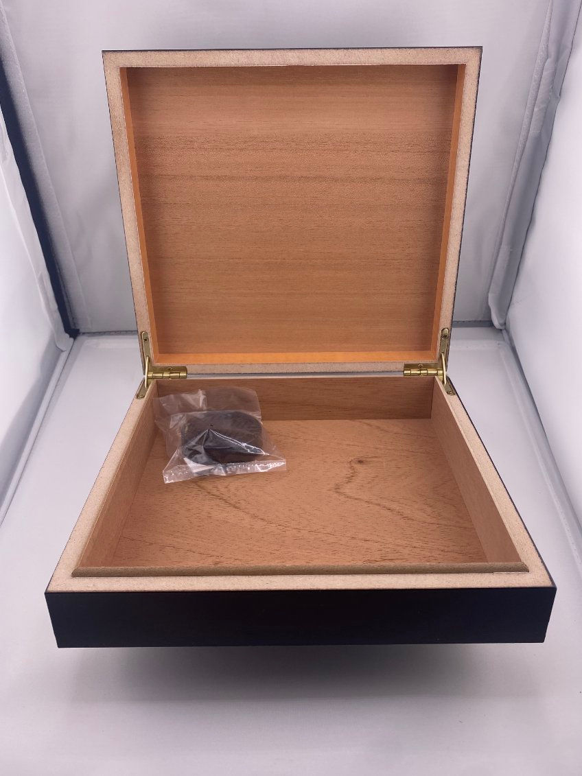 Thumbnail: Medium Valet Box
