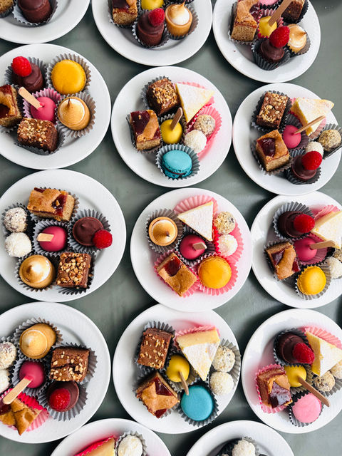 Petite Desserts, Petite fours
