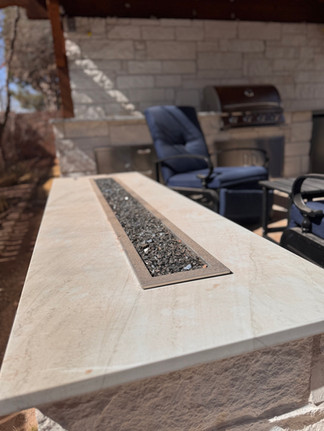 Outdoor fire pit
