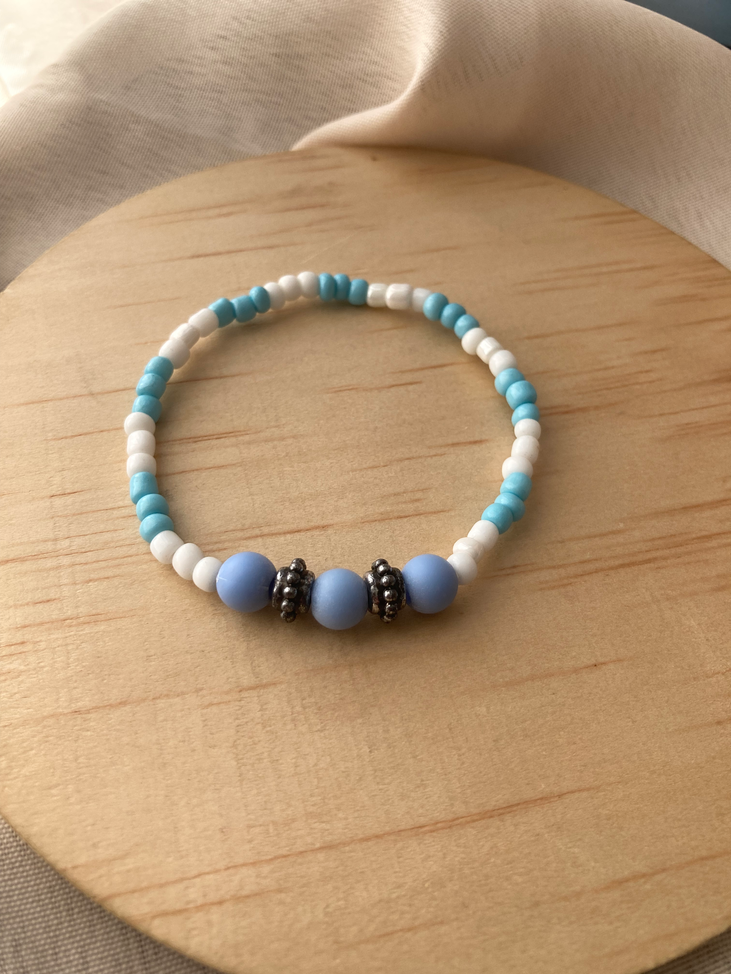 Bracelet bleu et blanc 