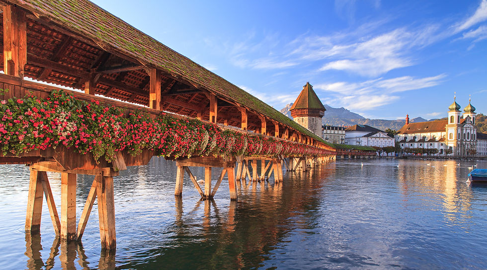 Chapel Bridge Lucerne (Med) shutterstock_179267402.jpg