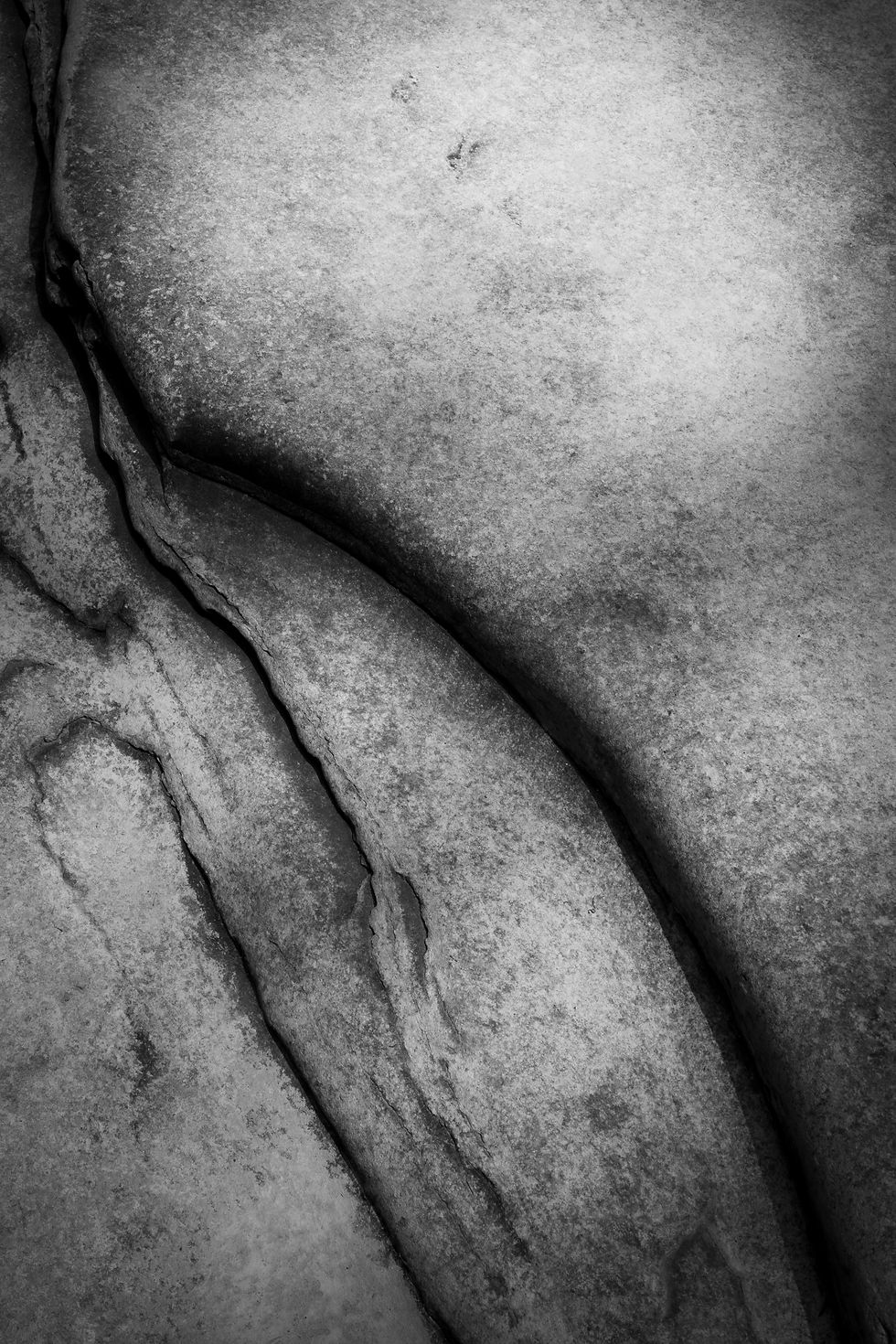 owego_home_decor_black_and_white_photograph_framed_alexander_ciarravino_stones_boulder_rock_crevice_closeup