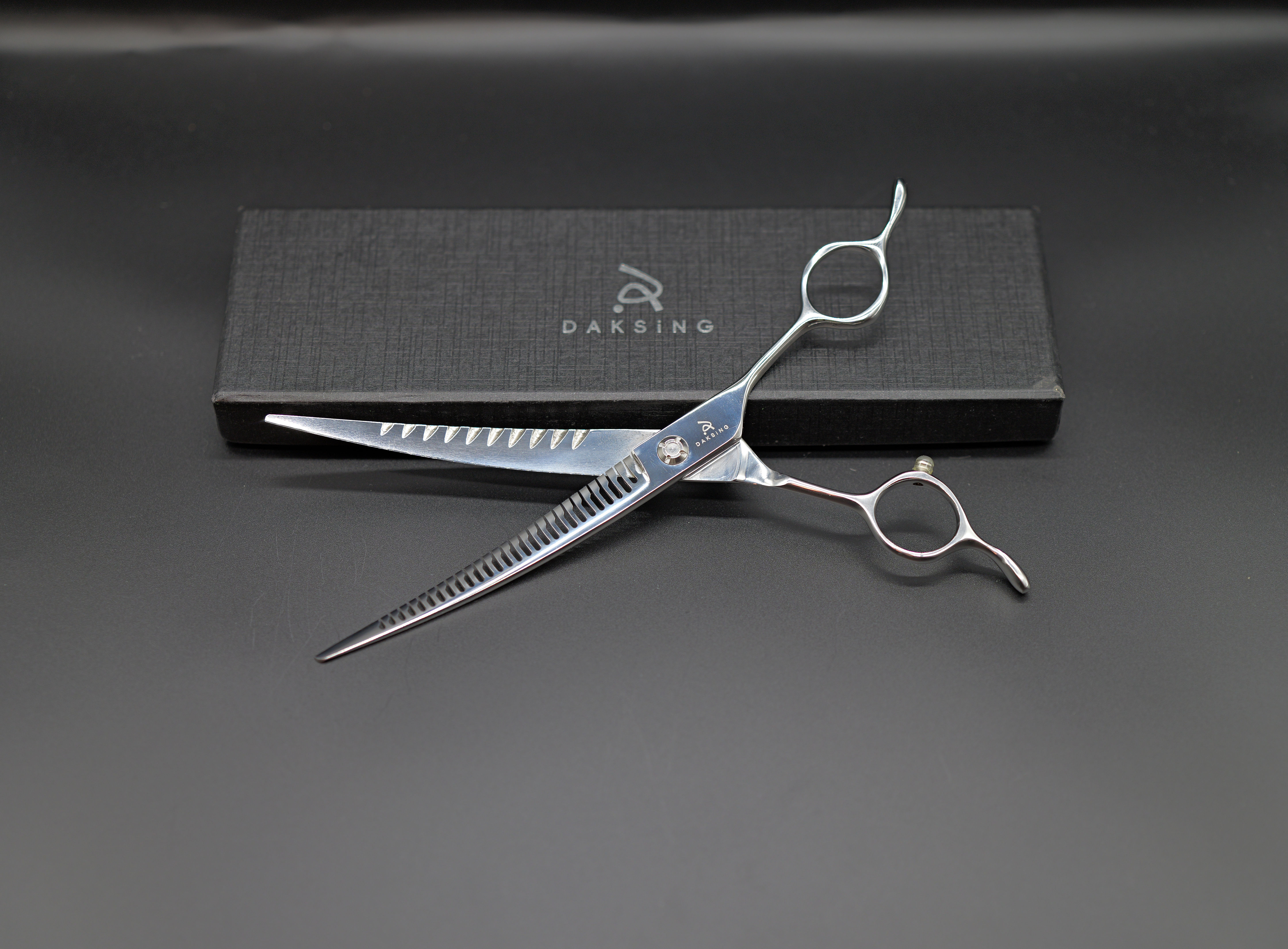 Magic Series- Curved Chuncker 7.5"
