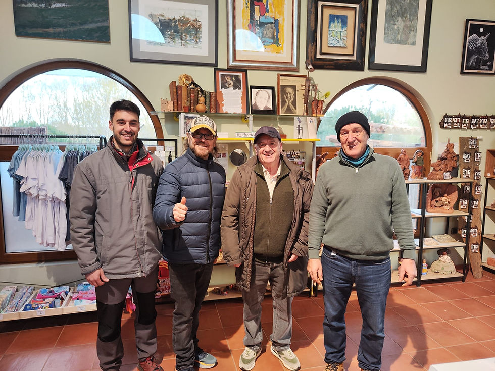 De izquierda a derecha, Israel, Santiago Segura, José Luis y Félix.