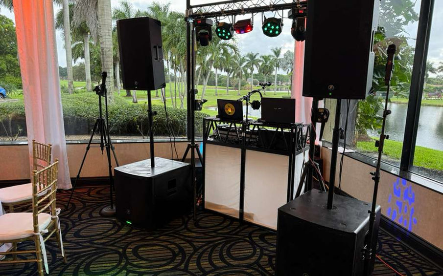 DJ ifrolix Wedding Set Up.
