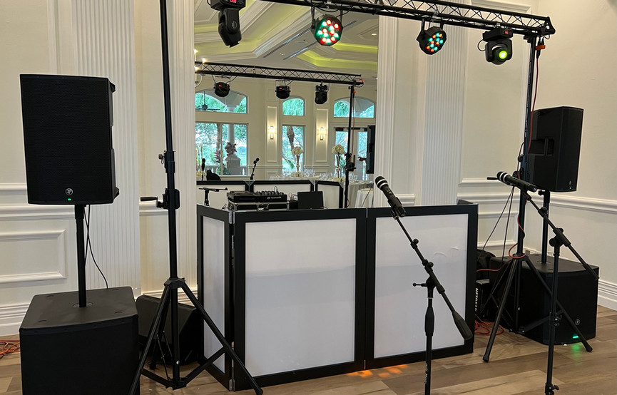 DJ ifrolix set up with the Best Music and Lighting.