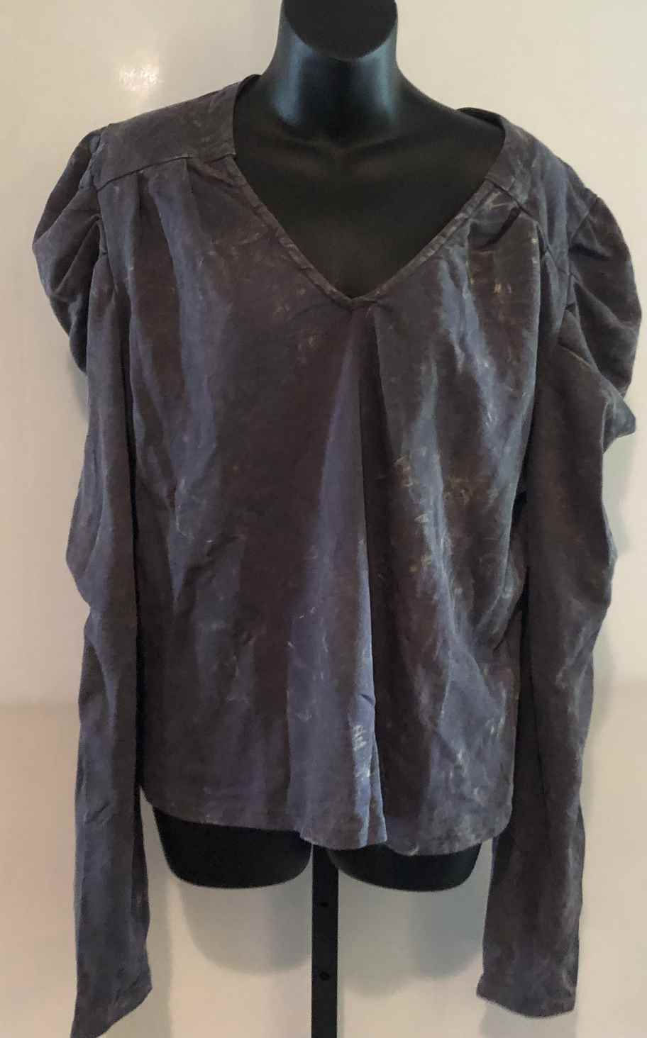 Kendall & Kylie Women's Puff Sleeve V-Neck 2X