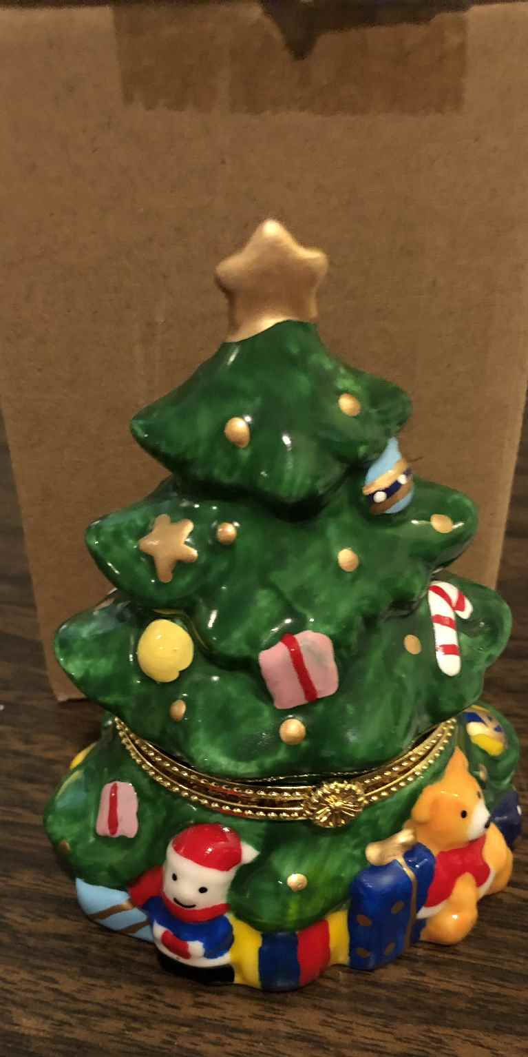 Thumbnail: Christmas Tree Candle - Pine Scented