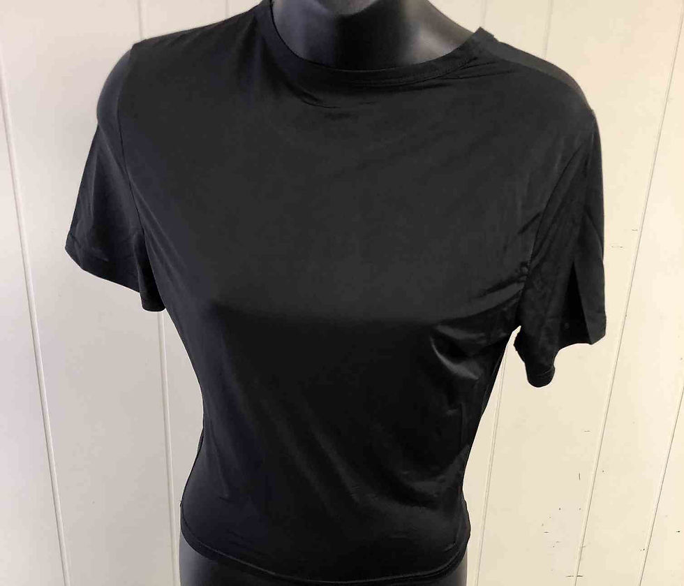 3-Pack Woman's Basic Cropped Tees size M (2 White, 1 Black)